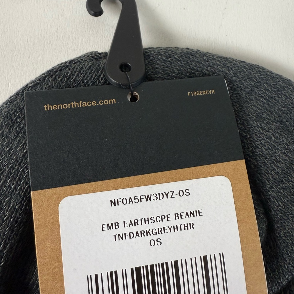 TNF North Face Earthscape Embroidered Patch Beanies set of 3 New NwT Mountains - Picture 10 of 10